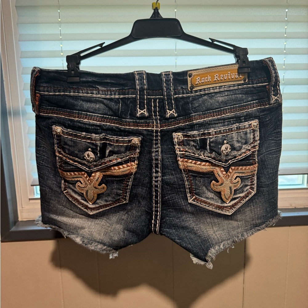 Authentic Hardly Used Rock Revival Cutoff Shorts w/ Orange Accents 31 Short - Picture 9 of 9